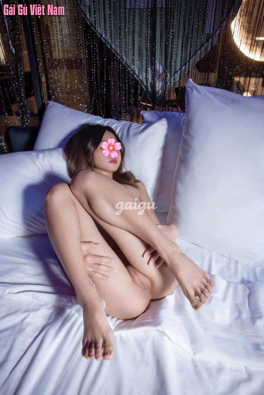 New Hot Teen 2K7 Bé Tuệ Nhi Baby❤️ Nóng Bỏng Dễ Thương Chiều Khách